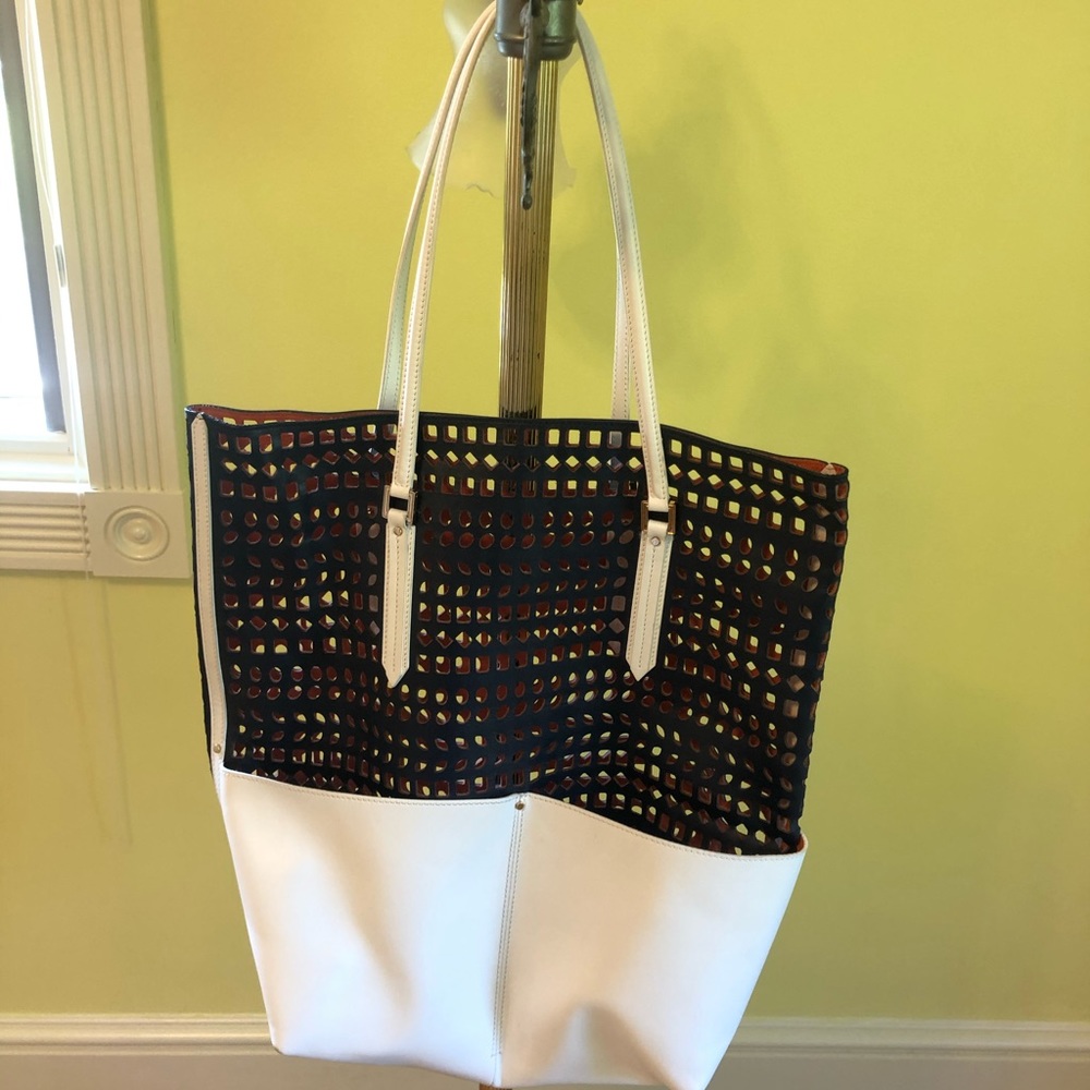 Oscar de la Renta Bag Excellent Condition